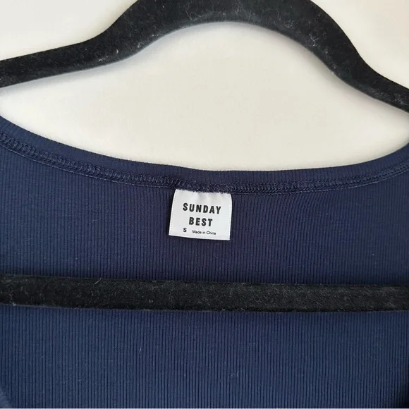 Aritzia Sunday Best navy blue little button up crop top 🐚 - Picture 2 of 6